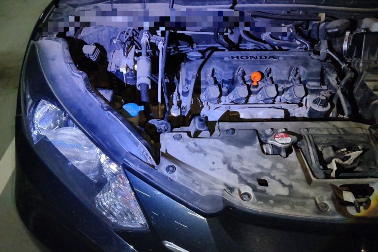 Used Honda Vezel 2015 1.8L CVT 2WD Elite Model Engine Bay Right