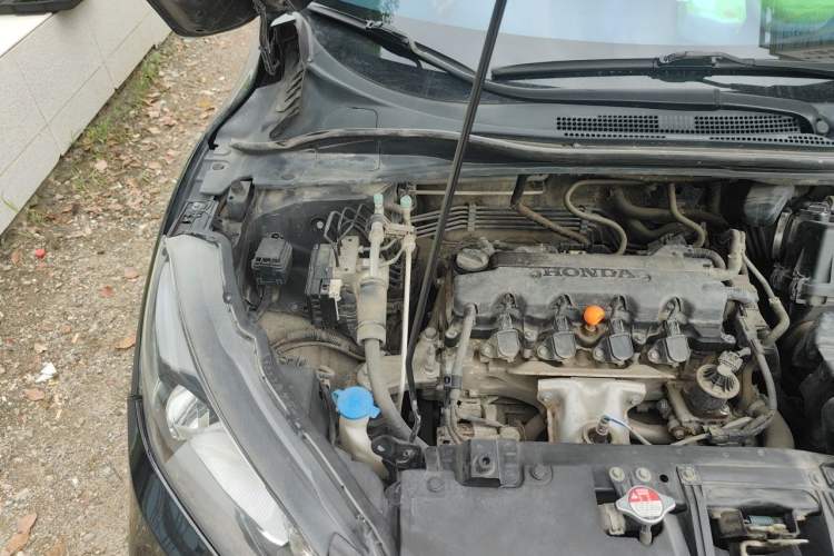 Used Honda Vezel 2015 1.8L CVT 2WD Elite Model Engine Bay Right