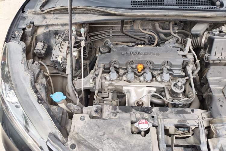 Used Honda Vezel 2015 1.8L CVT Four-Wheel Drive Flagship Model Engine Bay Right