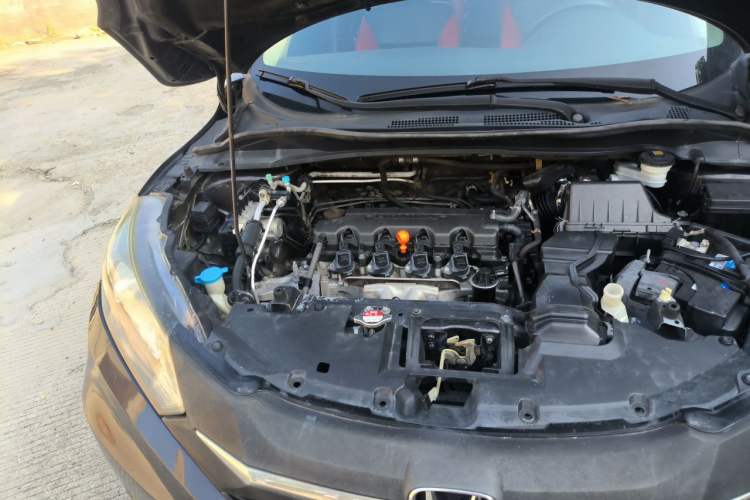 Used Honda Vezel 2015 1.8L CVT 2WD Elite Model Engine Bay Right