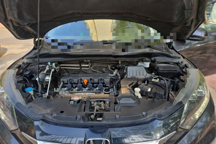 Used Honda Vezel 2015 1.8L CVT 2WD Luxury Model Engine Bay