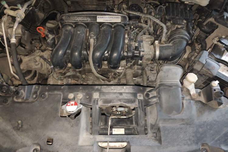 Used Honda Vezel 2015 1.5L CVT two-wheel drive Comfort trim Engine Bay