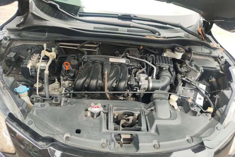 Used Honda Vezel 2015 1.5L CVT two-wheel drive Comfort trim Engine Bay