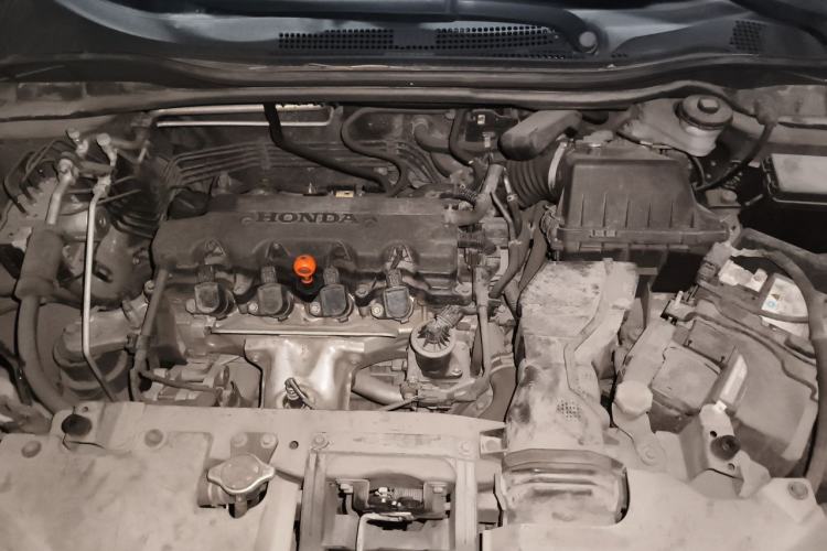 Used Honda Vezel 2015 1.8L CVT 2WD Elite Model Engine Bay