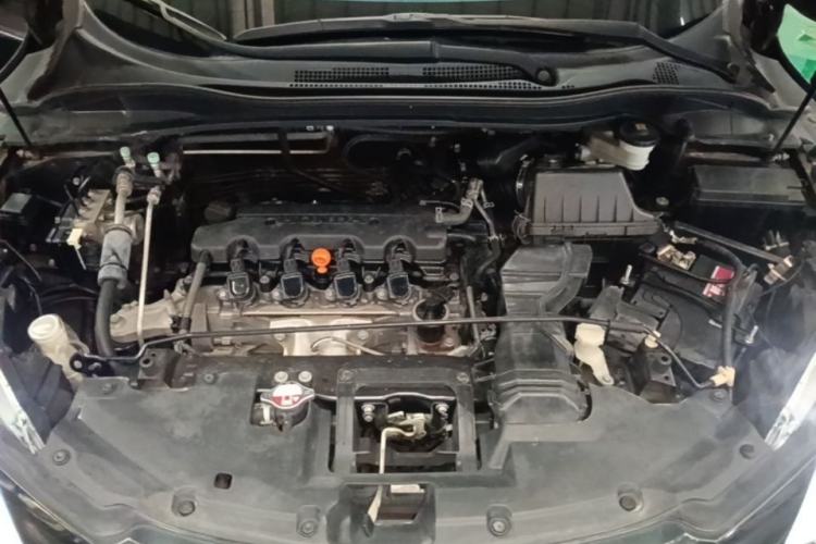Used Honda Vezel 2015 1.8L CVT 2WD Luxury Model Engine Bay