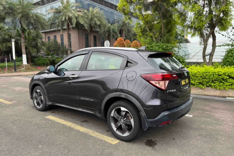Used Honda Vezel 2015 1.8L CVT 2WD Luxury Model Exterior 6