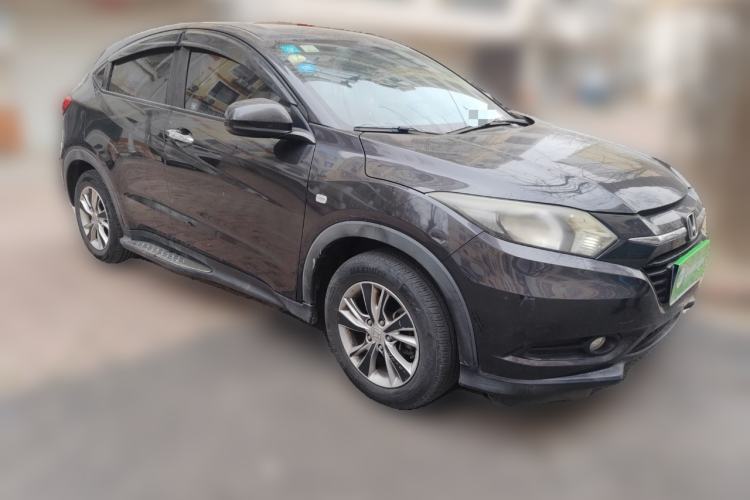 Used Honda Vezel 2015 1.5L CVT two-wheel drive Comfort trim Front Right 45 Deg