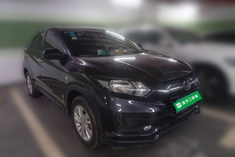 Used Honda Vezel 2015 1.5L manual two-wheel drive Comfort trim level Front Right 45 Deg