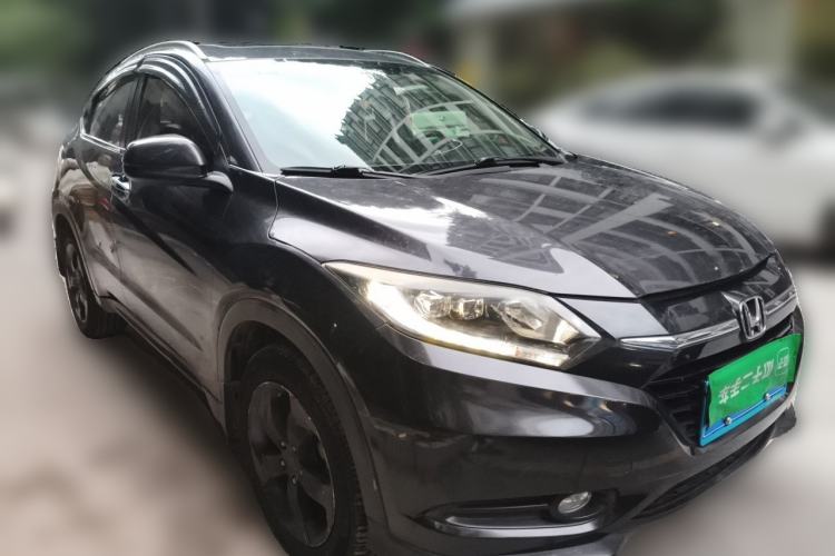 Used Honda Vezel 2015 1.8L CVT 2WD Luxury Model Front Right 45 Deg