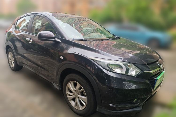Used Honda Vezel 2015 1.8L CVT 2WD Elite Model Front Right 45 Deg