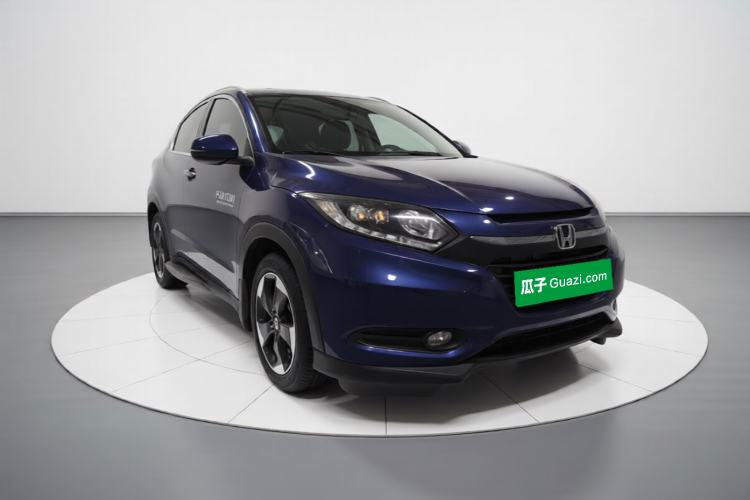 Used Honda Vezel 2015 1.8L CVT 2WD Luxury Model Front Right 45 Deg