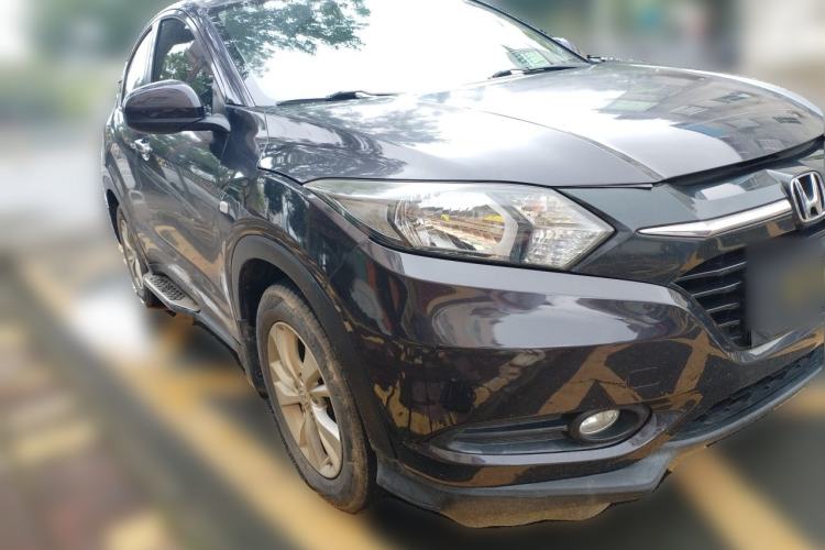 Used Honda Vezel 2015 1.8L CVT 2WD Elite Model Front Right 45 Deg