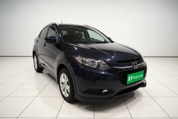 Used Honda Vezel 2015 1.5L CVT two-wheel drive Comfort trim Front Right 45 Deg