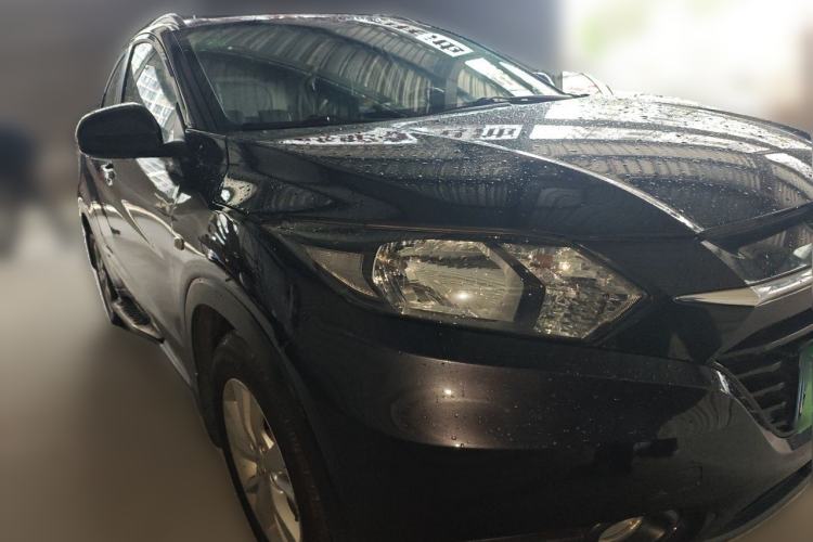 Used Honda Vezel 2015 1.5L CVT two-wheel drive Comfort trim Front Right 45 Deg