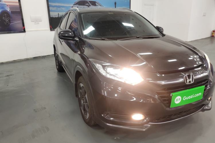 Used Honda Vezel 2015 1.8L CVT Four-Wheel Drive Flagship Model Front Right 45 Deg