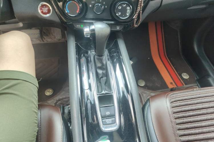 Used Honda Vezel 2015 1.8L CVT 2WD Elite Model Gear Lever