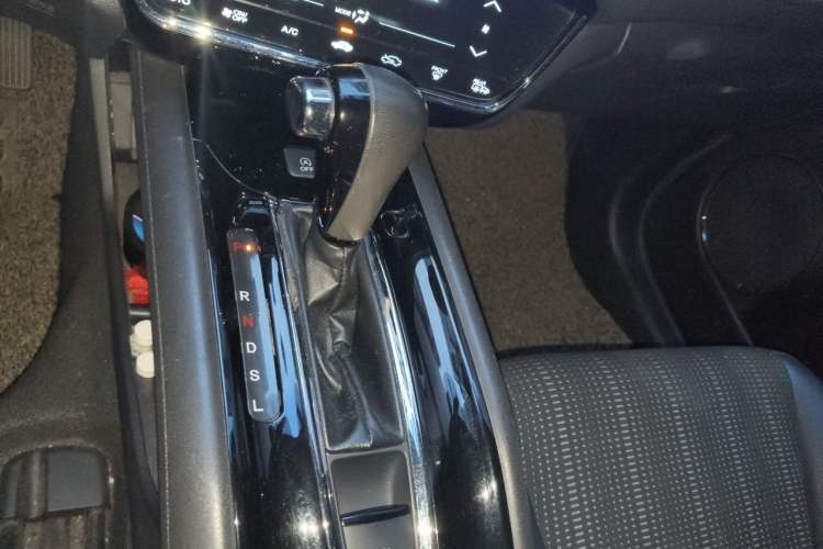 Used Honda Vezel 2015 1.8L CVT 2WD Luxury Model Gear Lever