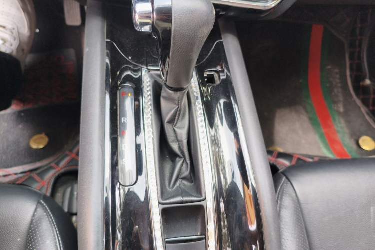 Used Honda Vezel 2015 1.8L CVT Four-Wheel Drive Flagship Model Gear Lever