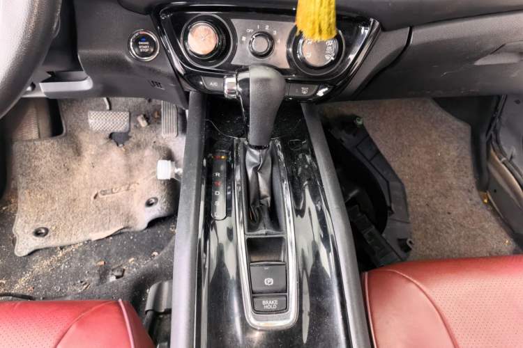Used Honda Vezel 2015 1.5L CVT two-wheel drive Comfort trim Gear Lever