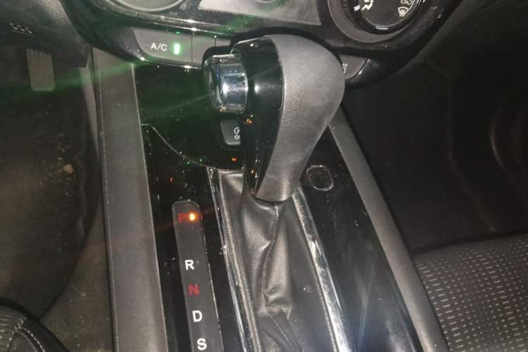 Used Honda Vezel 2015 1.8L CVT 2WD Elite Model Gear Lever