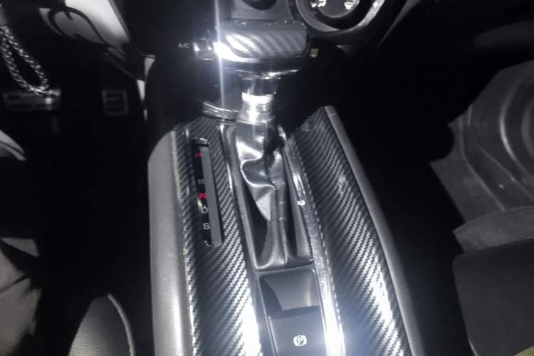 Used Honda Vezel 2015 1.5L CVT two-wheel drive Comfort trim Gear Lever