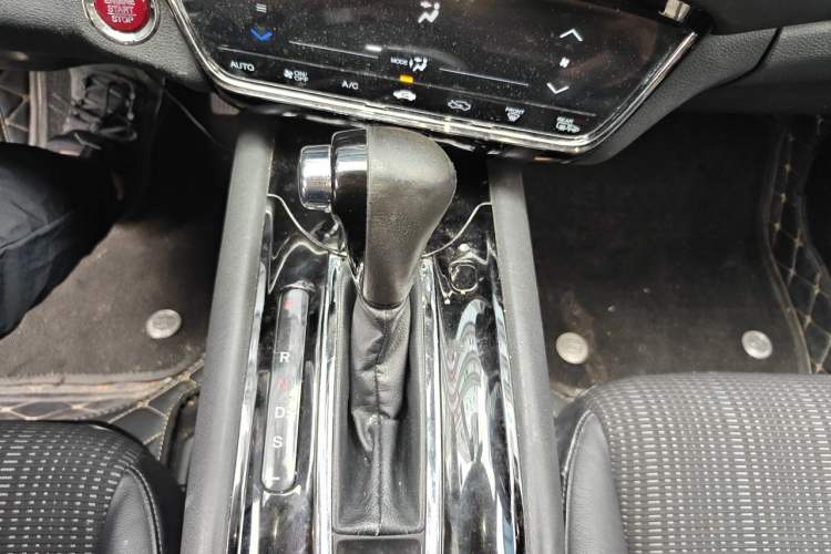 Used Honda Vezel 2015 1.8L CVT 2WD Luxury Model Gear Lever