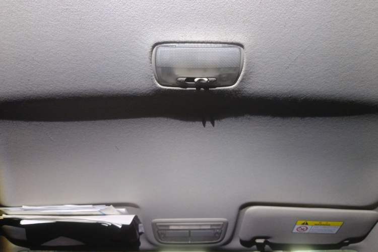 Used Honda Vezel 2015 1.5L manual two-wheel drive Comfort trim level Headliner