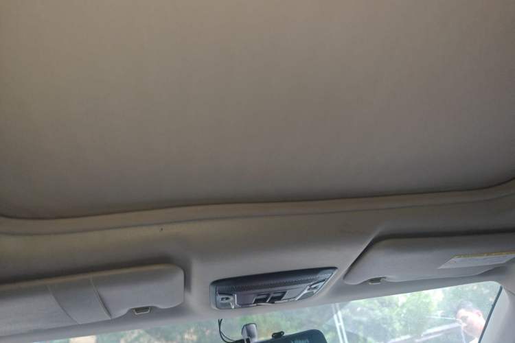 Used Honda Vezel 2015 1.8L CVT 2WD Luxury Model Headliner