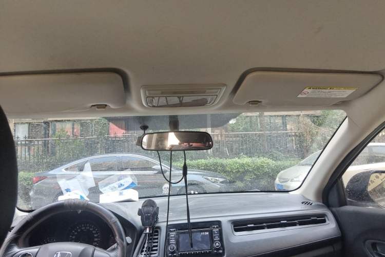 Used Honda Vezel 2015 1.5L CVT two-wheel drive Comfort trim Headliner