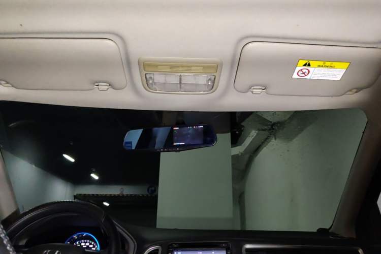 Used Honda Vezel 2015 1.5L CVT two-wheel drive Comfort trim Headliner