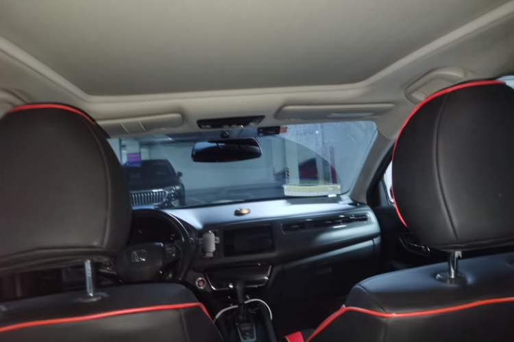 Used Honda Vezel 2015 1.8L CVT 2WD Luxury Model Headliner