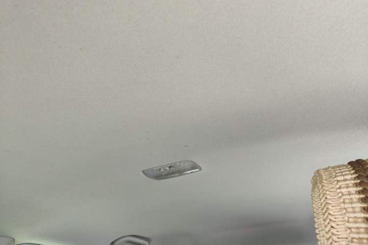 Used Honda Vezel 2015 1.5L CVT two-wheel drive Comfort trim Headliner
