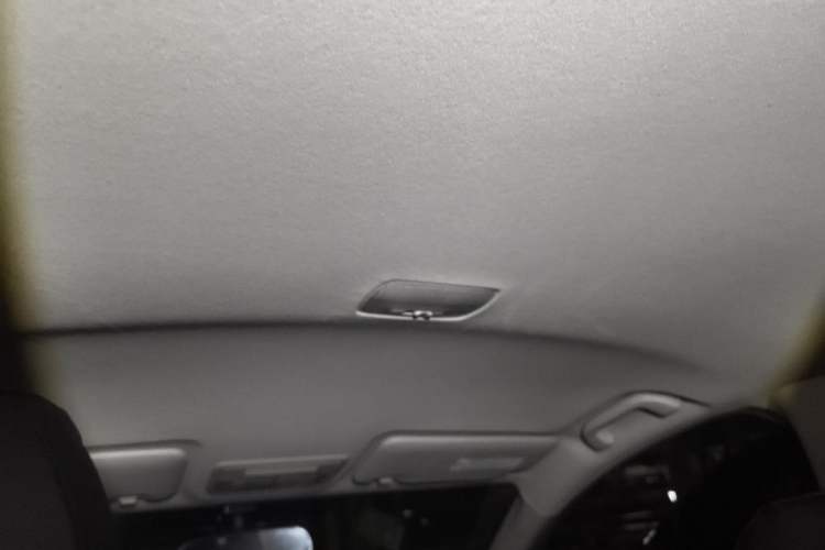 Used Honda Vezel 2015 1.5L CVT two-wheel drive Comfort trim Headliner