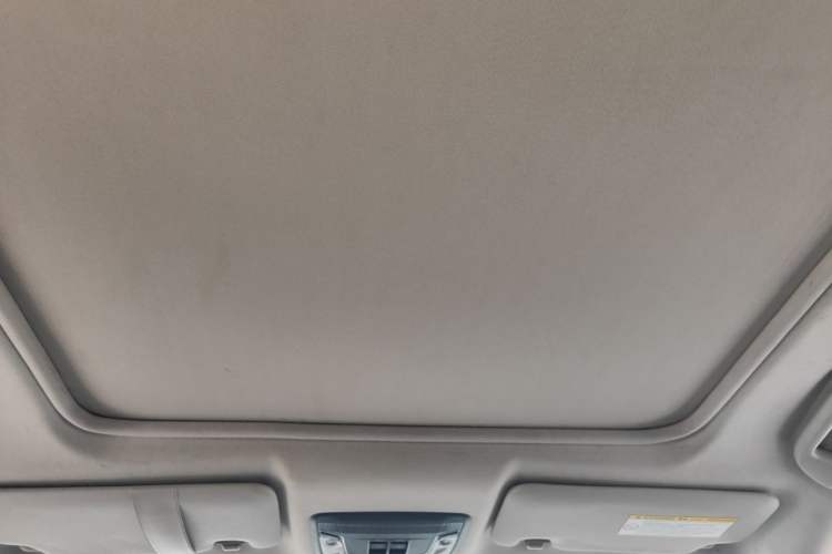 Used Honda Vezel 2015 1.8L CVT 2WD Luxury Model Headliner