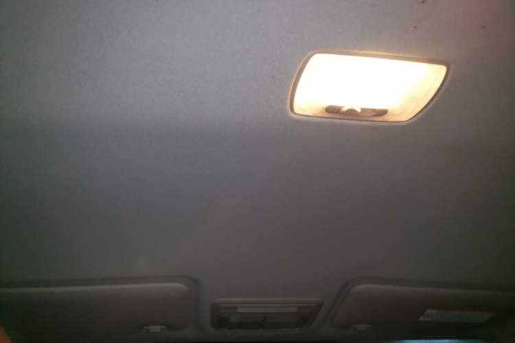 Used Honda Vezel 2015 1.5L CVT two-wheel drive Comfort trim Headliner