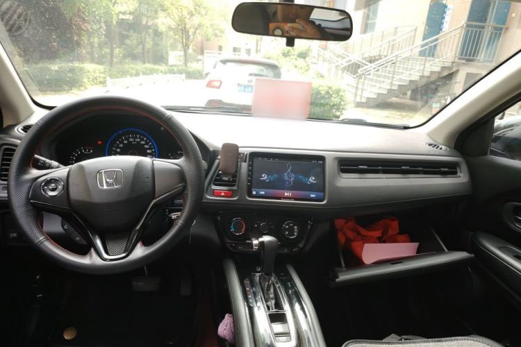 Used Honda Vezel 2015 1.8L CVT 2WD Elite Model Headliner