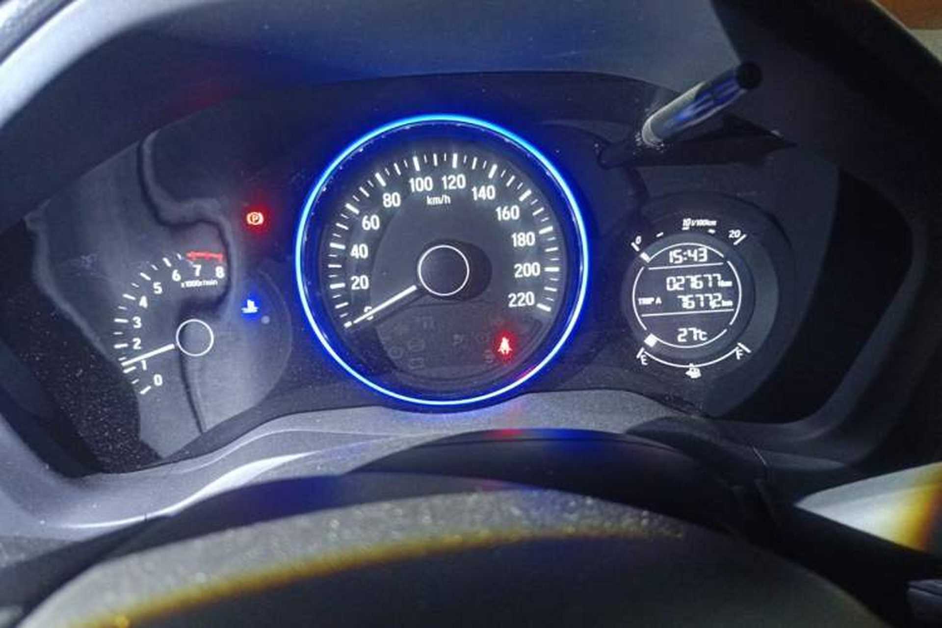 Used Honda Vezel 2015 1.5L manual two-wheel drive Comfort trim level Instrument Cluster