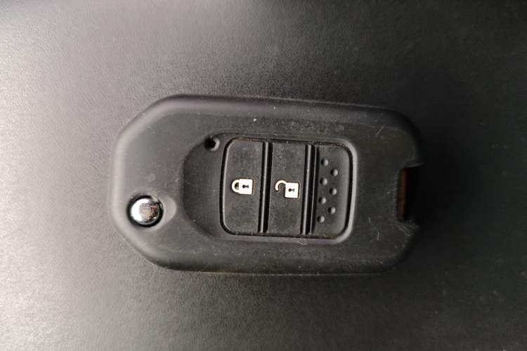 Used Honda Vezel 2015 1.5L CVT two-wheel drive Comfort trim Interior 1