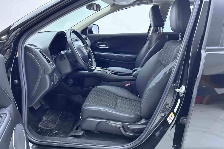 Used Honda Vezel 2015 1.8L CVT 2WD Luxury Model Interior 1