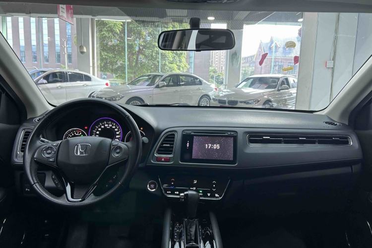 Used Honda Vezel 2015 1.8L CVT 2WD Luxury Model Interior 5