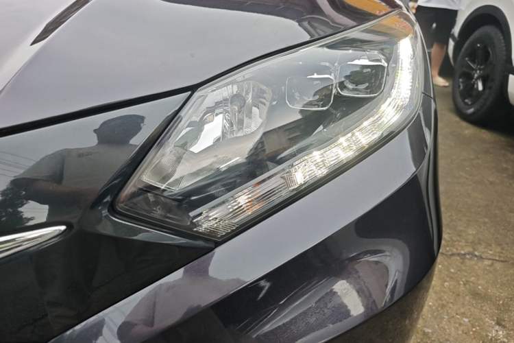 Used Honda Vezel 2015 1.8L CVT 2WD Luxury Model Left Front Headlight