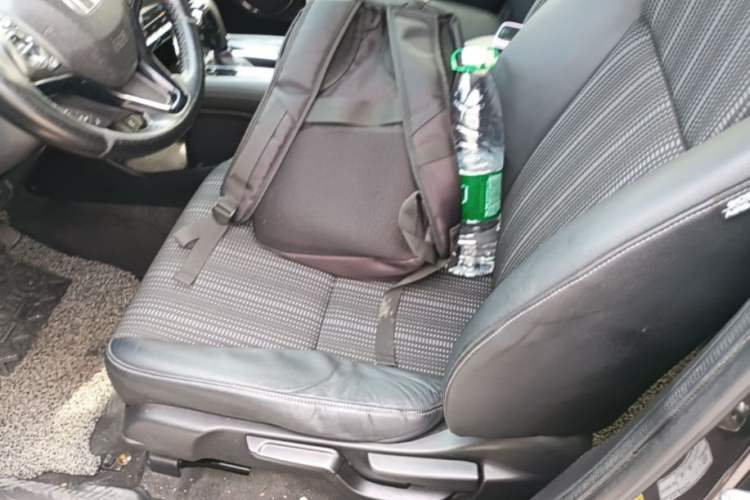 Used Honda Vezel 2015 1.8L CVT 2WD Luxury Model Left Front Seat