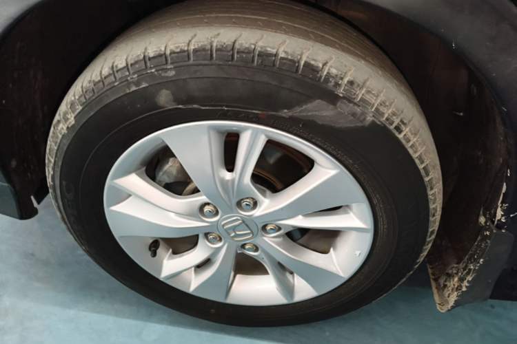 Used Honda Vezel 2015 1.5L CVT two-wheel drive Comfort trim Left Front Wheel Hub