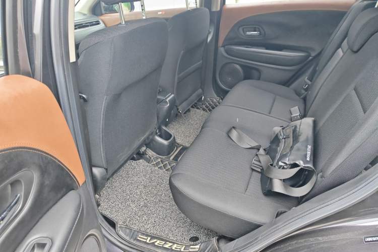 Used Honda Vezel 2015 1.5L CVT two-wheel drive Comfort trim Left Rear Seat
