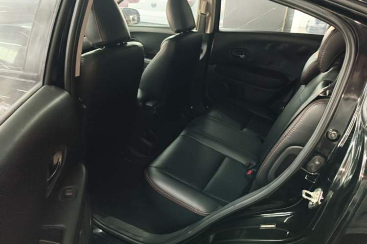 Used Honda Vezel 2015 1.5L CVT two-wheel drive Comfort trim Left Rear Seat