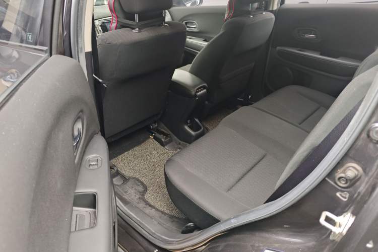 Used Honda Vezel 2015 1.5L CVT two-wheel drive Comfort trim Left Rear Seat
