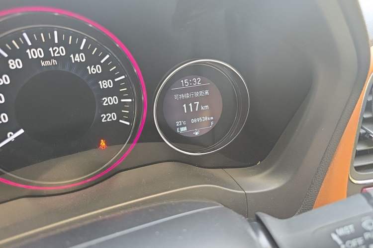 Used Honda Vezel 2015 1.8L CVT 2WD Luxury Model Odometer Close Up