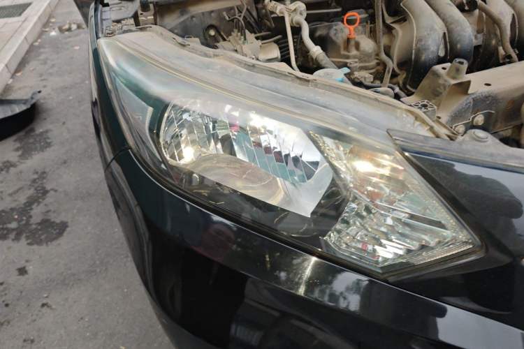 Used Honda Vezel 2015 1.5L CVT two-wheel drive Comfort trim Right Front Headlight