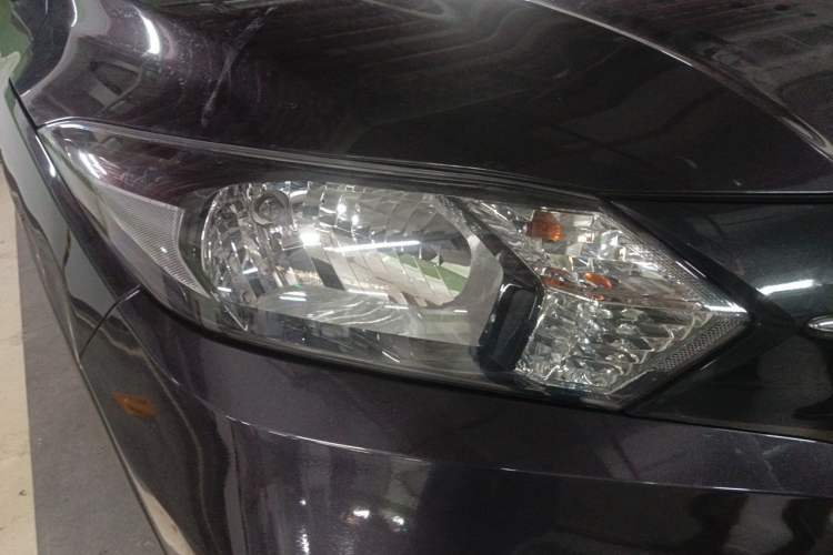 Used Honda Vezel 2015 1.5L manual two-wheel drive Comfort trim level Right Front Headlight