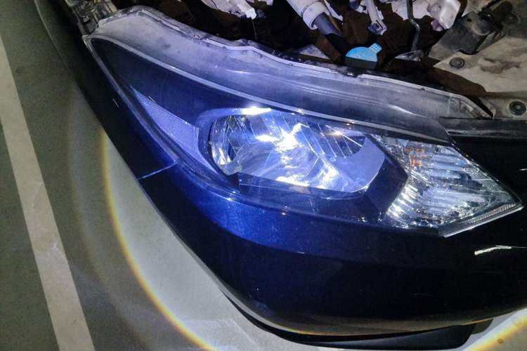 Used Honda Vezel 2015 1.8L CVT 2WD Elite Model Right Front Headlight